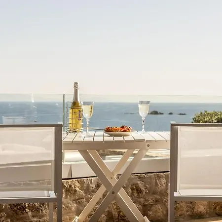 Ostraco, Beachfront House 50m From The Beach *